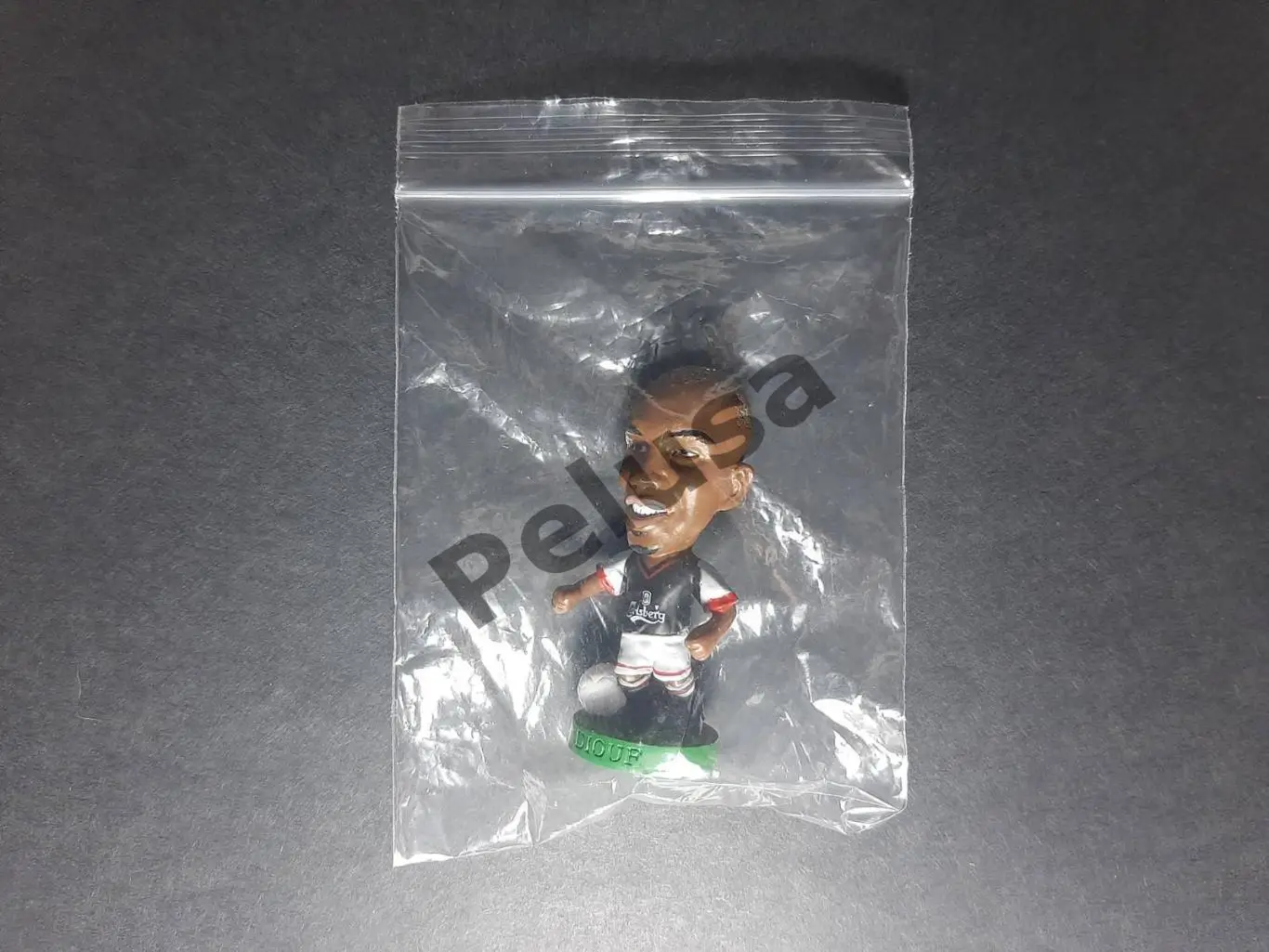 Эль-Хаджи Диуф, Ливеруль. Фигурка футболиста Corinthian ProStars. 2003 г. 5