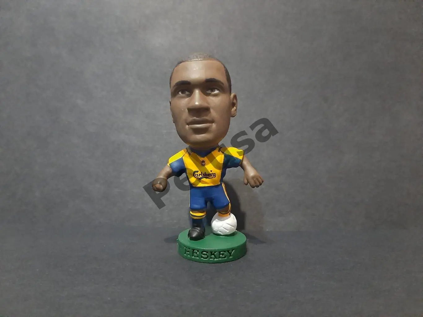 Эмиль Хески. Ливеруль. Фигурка футболиста Corinthian ProStars 2000 г.