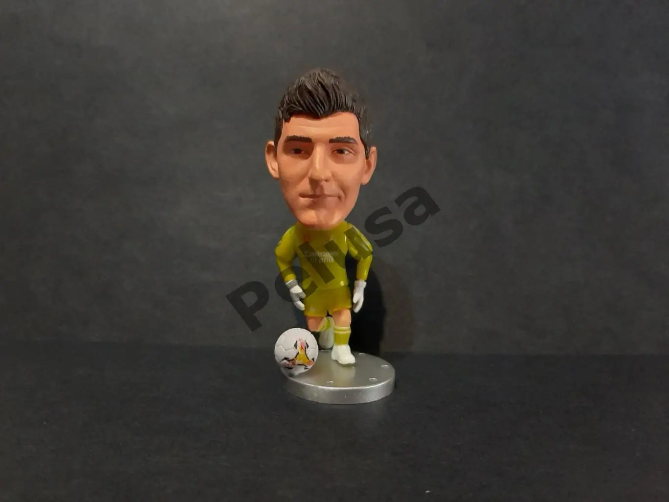 Тібо Куртуа. Реал Мадрид. фігурки футболістів soccerwe