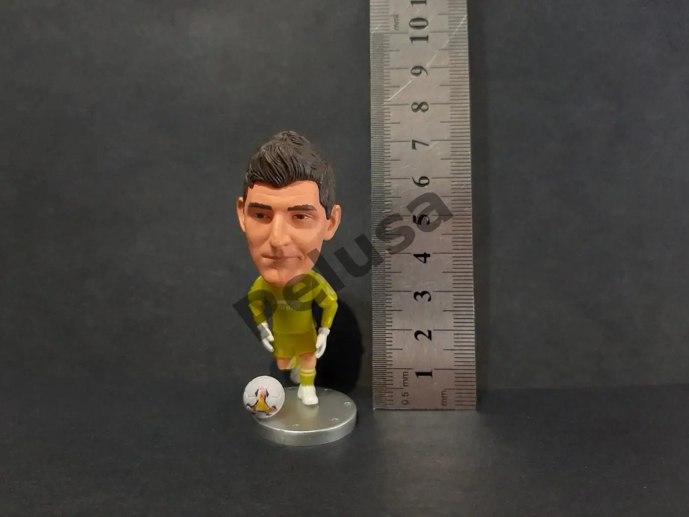 Тібо Куртуа. Реал Мадрид. фігурки футболістів soccerwe 6