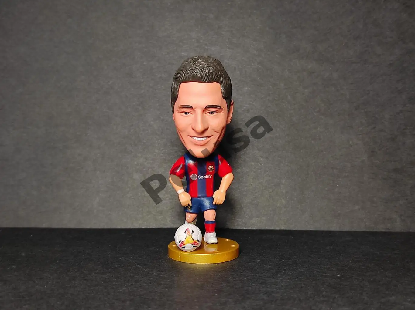 Роберт Левандовский. Барселона. фігурки футболістів soccerwe