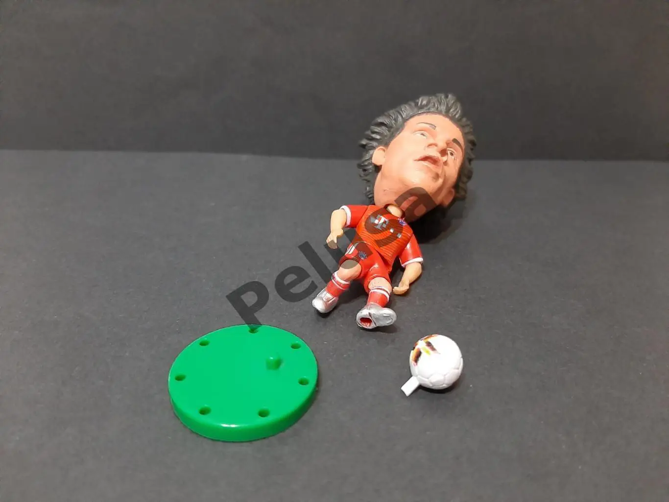 Лерой Сане. Баварія Мюнхен. фігурки футболістів soccerwe 4