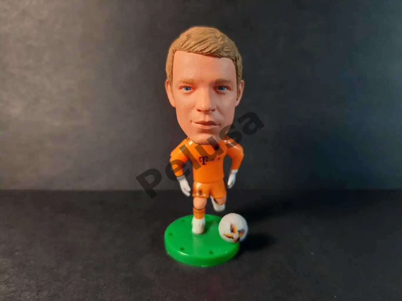 Мануель Ноєр. Баварія Мюнхен. фігурки футболістів soccerwe