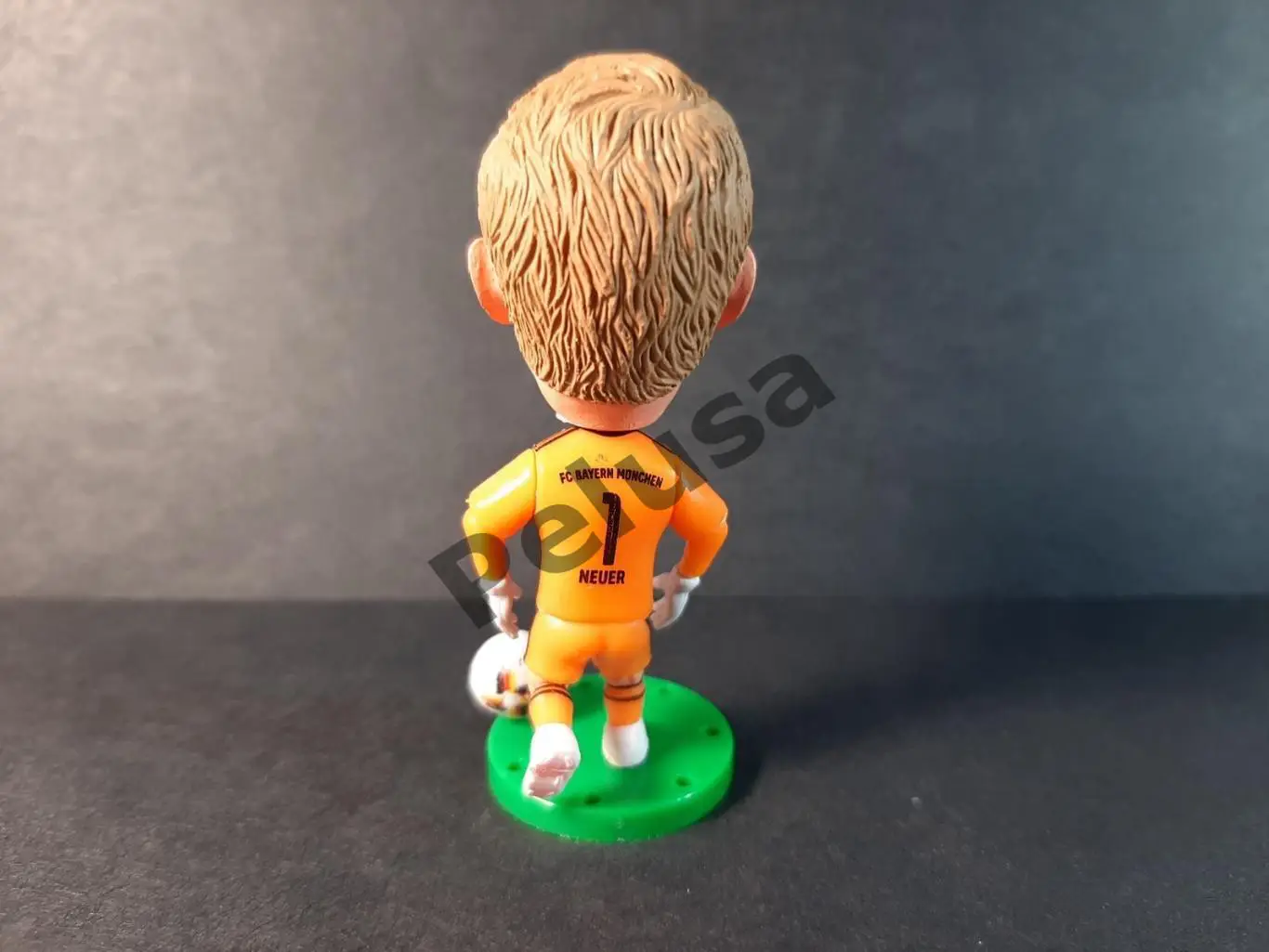 Мануель Ноєр. Баварія Мюнхен. фігурки футболістів soccerwe 2