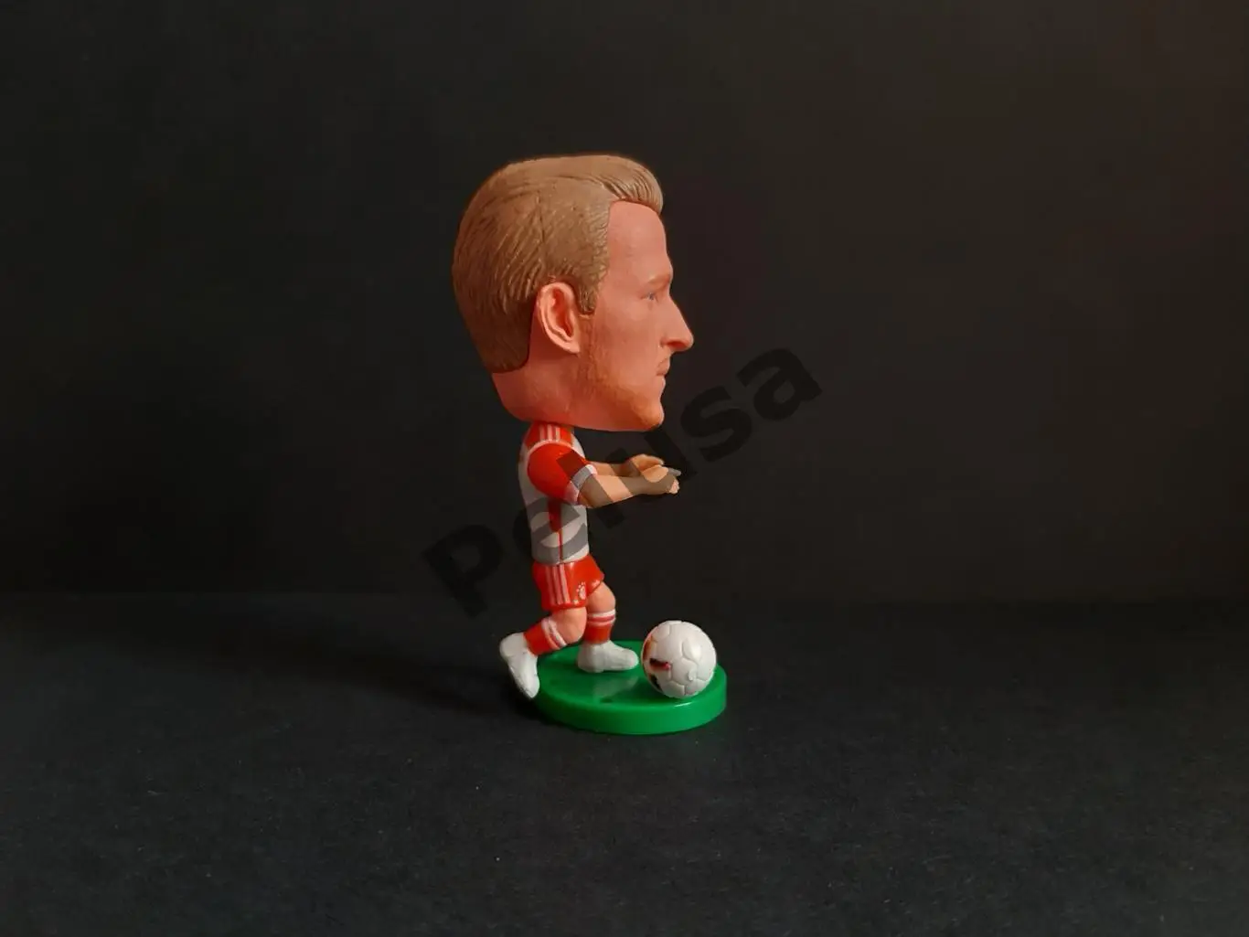 Гаррі Кейн. Баварія Мюнхен. фігурки футболістів soccerwe 1
