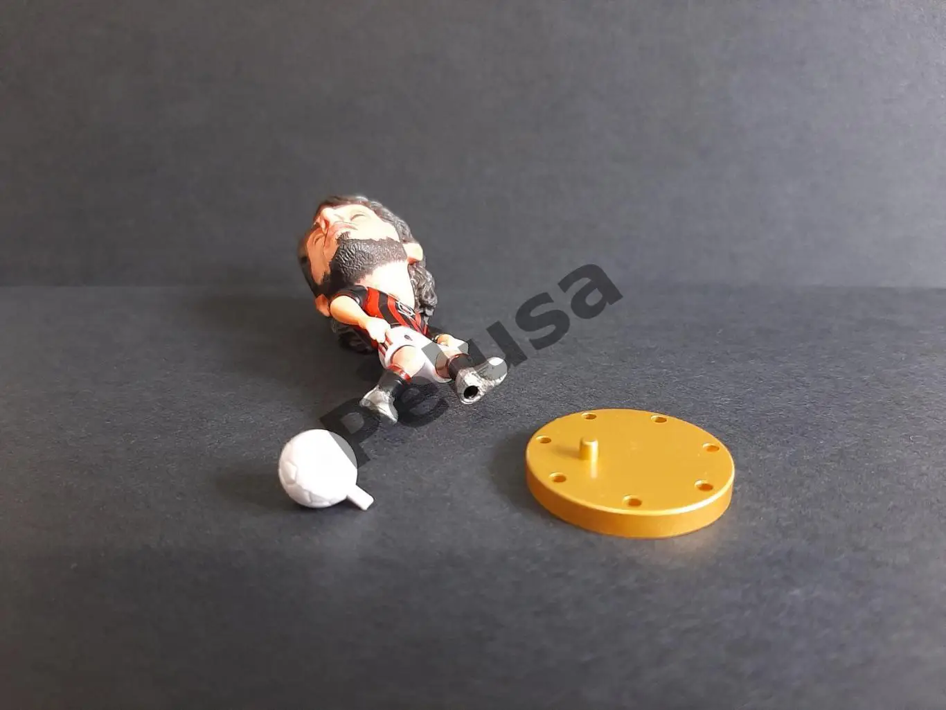 Дженнаро Гаттузо. Мілан. фігурки футболістів soccerwe 4