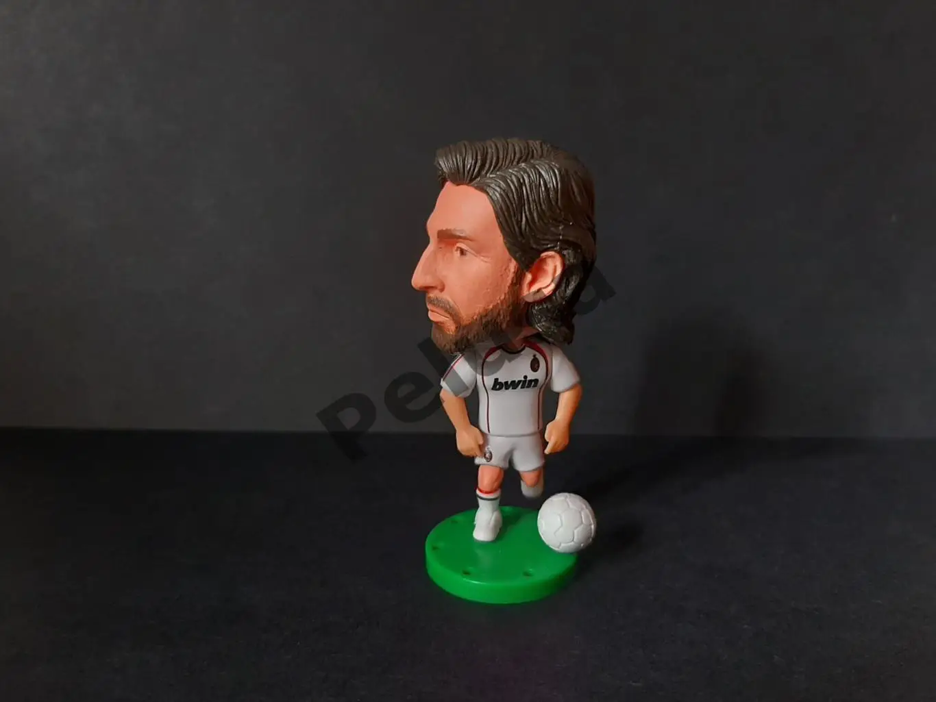 Андреа Пірло. Мілан (біла форма). фігурки футболістів soccerwe 3