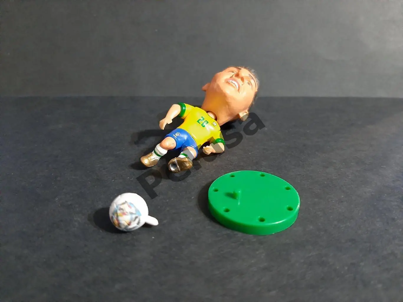 Роберто Фірміно. Бразилія. фігурки футболістів soccerwe 4