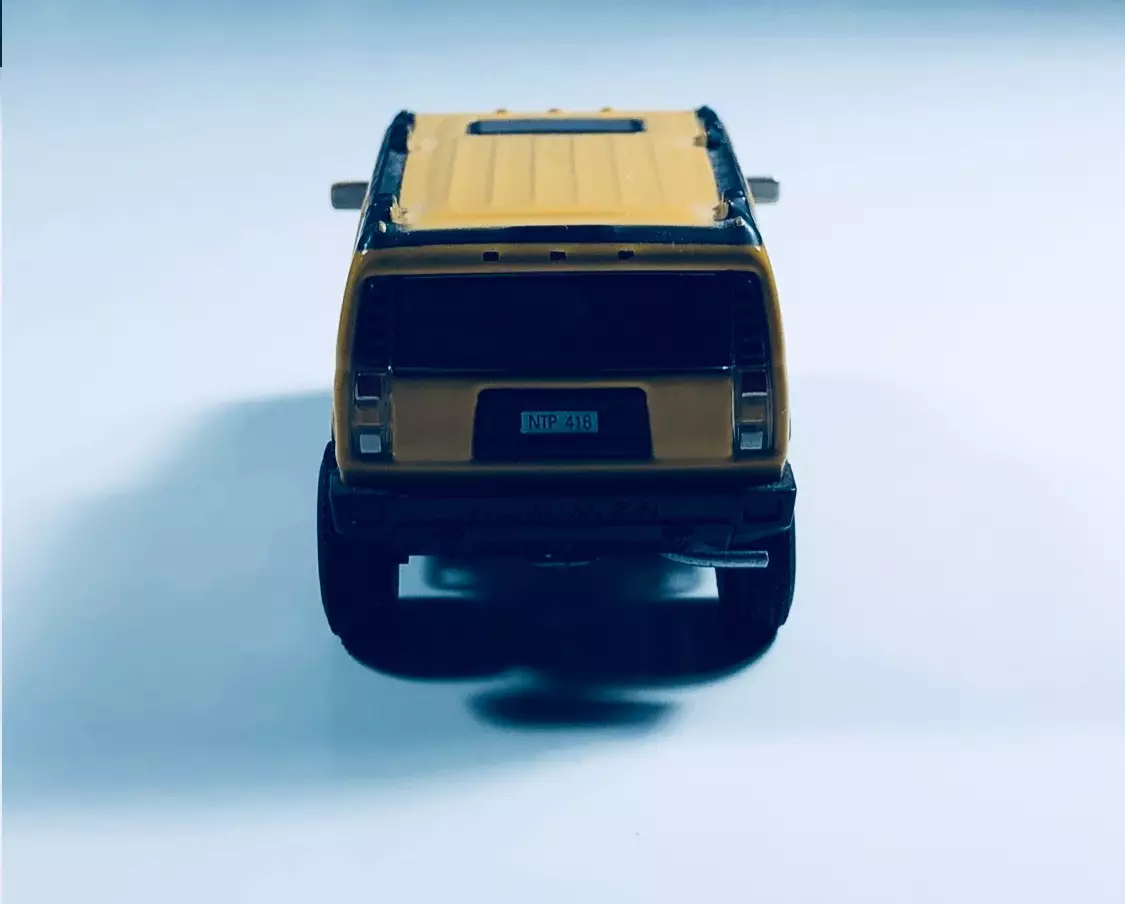 Автомобиль Hummer H2 3