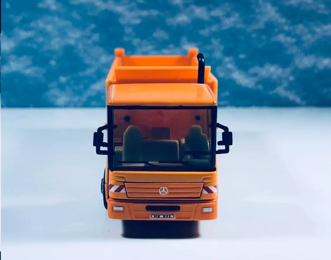 Mercedes-Benz Самосвал 1