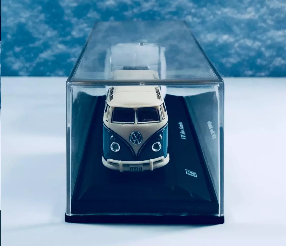 Volkswagen Bus Samba 1