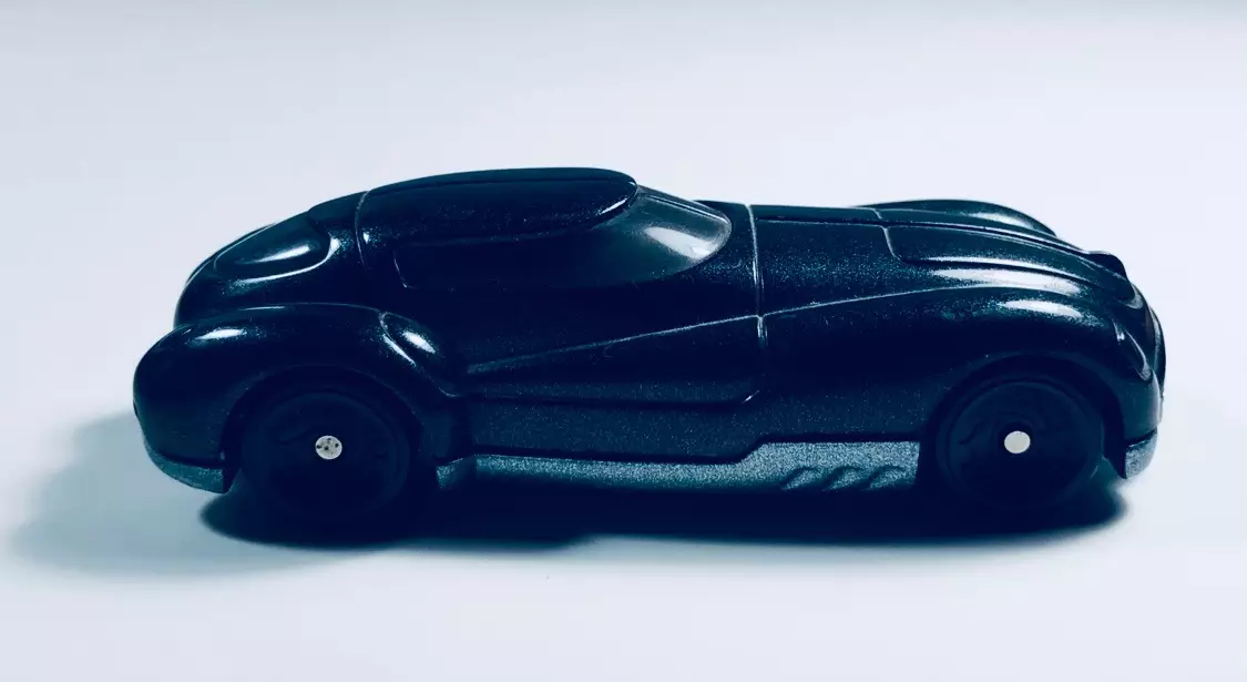 Hot Wheels «Бэтмобиль» 2