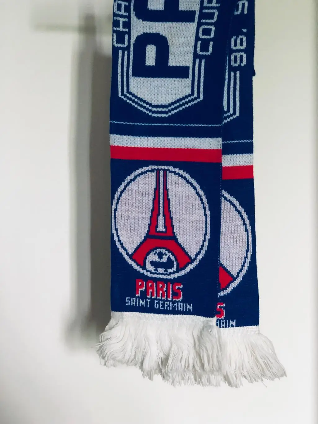 Шарф ФК Пари Сен-Жермен