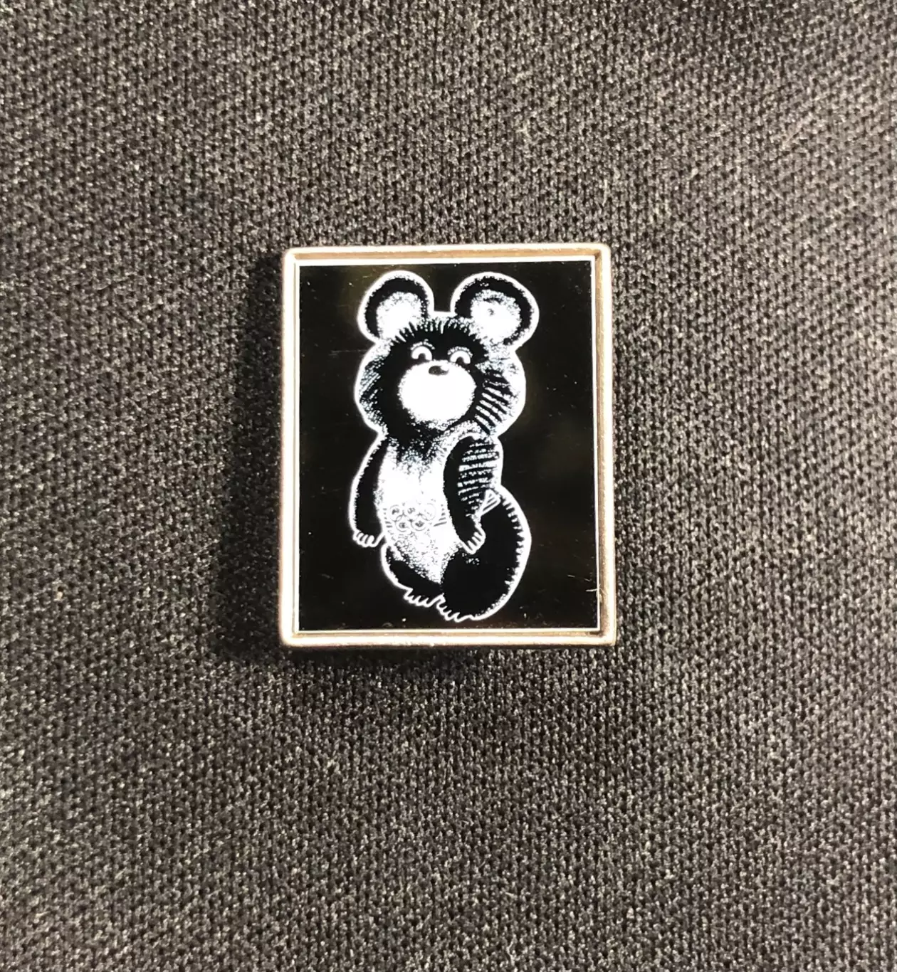 Значок. Олимпиада-80. Олимпийский мишка