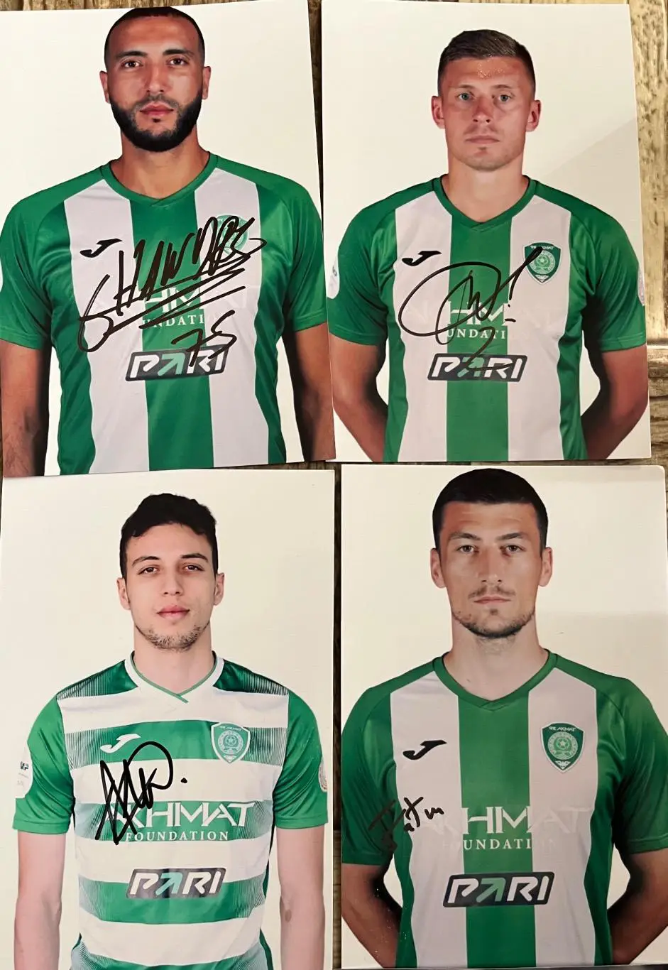 Автографы футболистов фк Ахмат 3