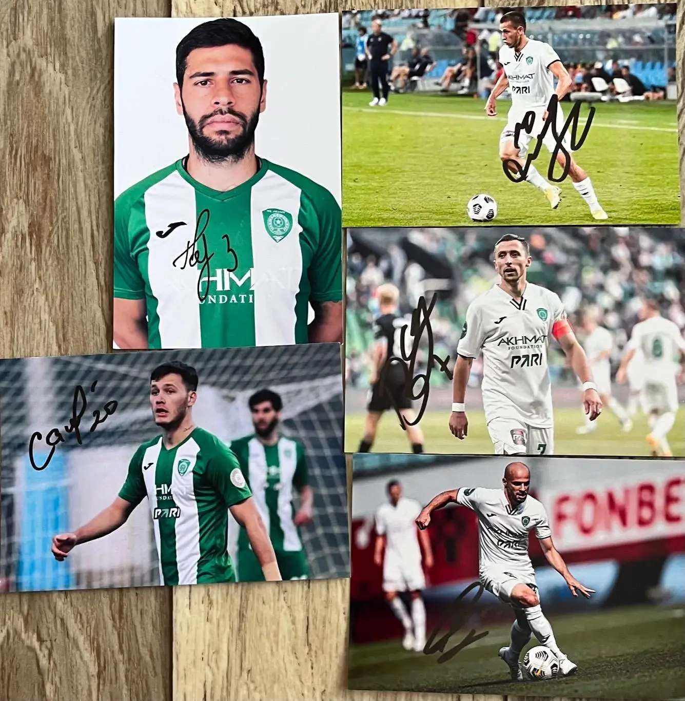 Автографы футболистов фк Ахмат 5
