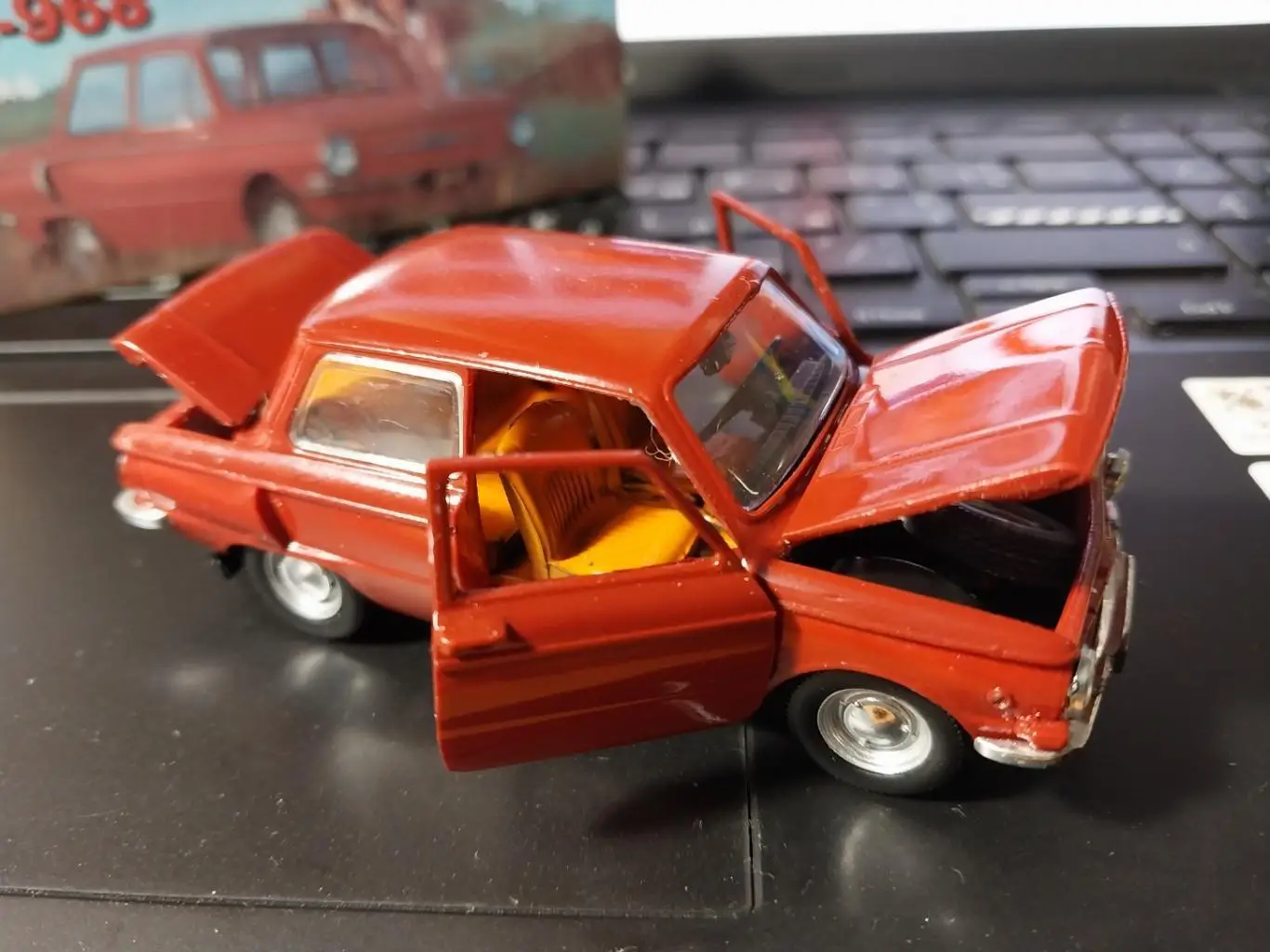 а\м заз-968, 1:43, пластик 1