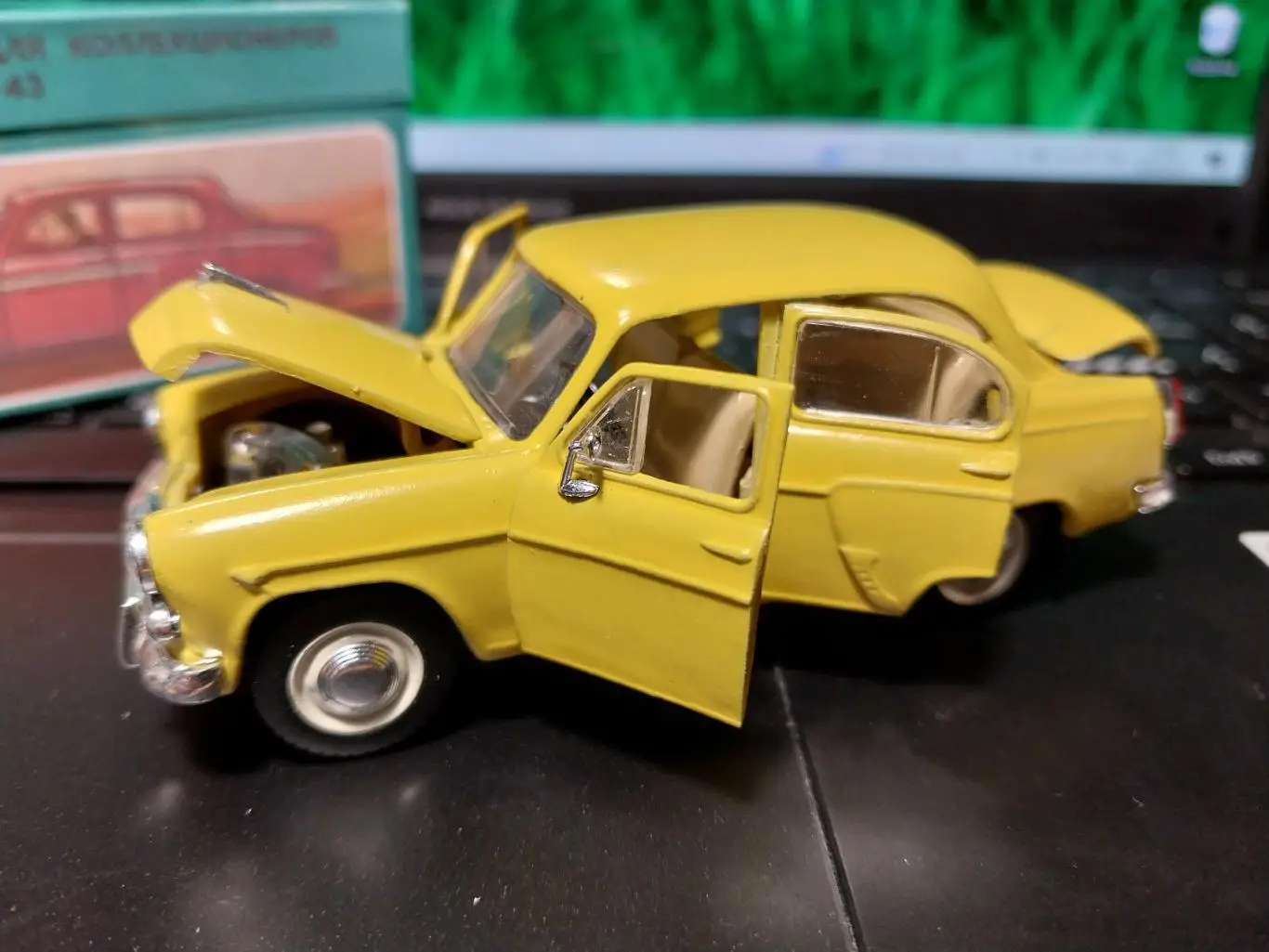 а\м москвич-403, 1:43, пластик 1