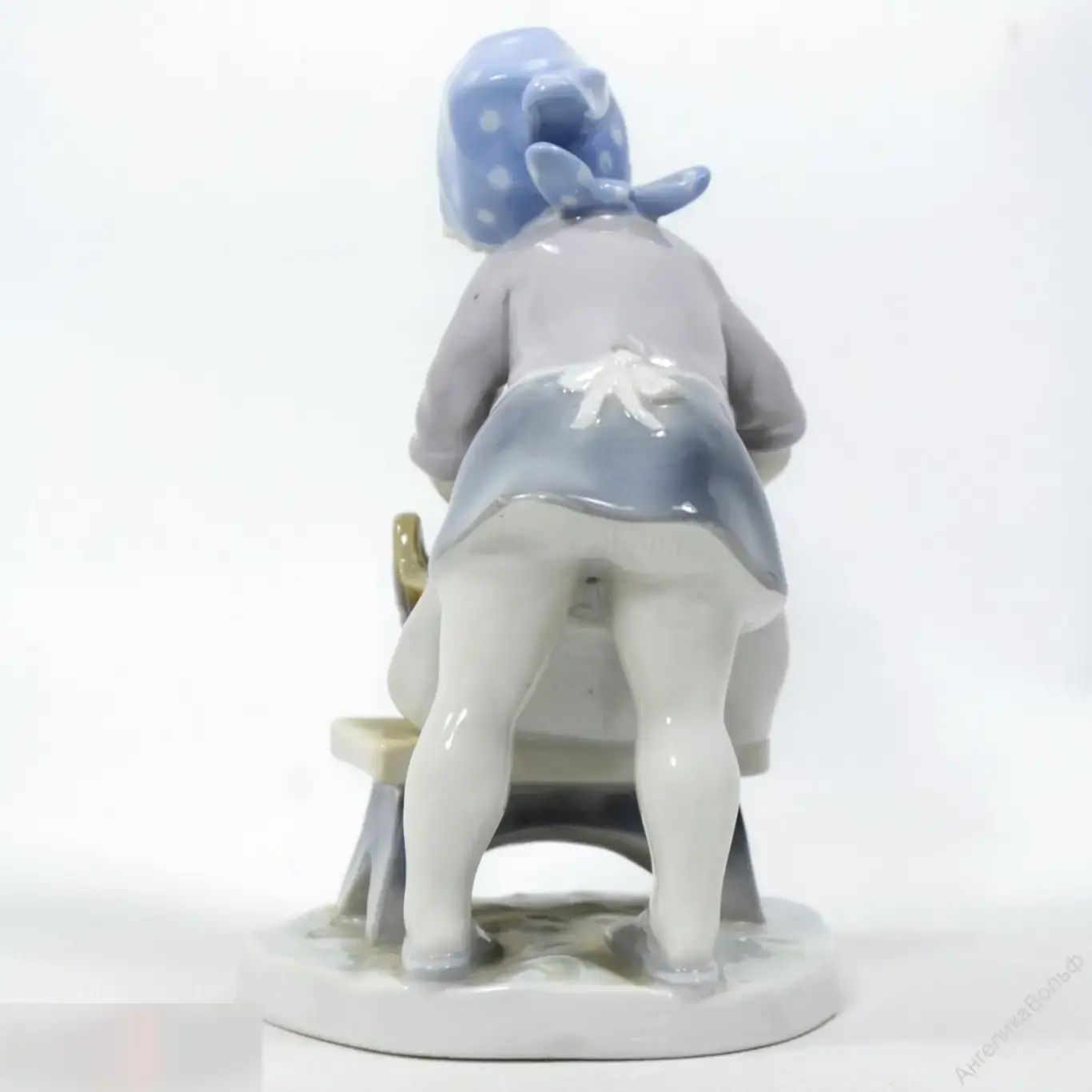 Антик Статуэтка девочка фарфор Германия 1