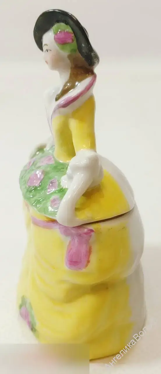 Антик дама статуэтка шкатулка фарфор роспись 5