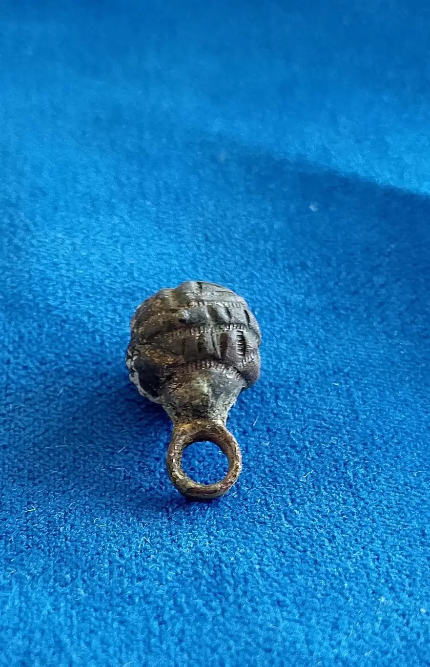 Пуговка гирька, пуговица с изображением Династия Цинь 1