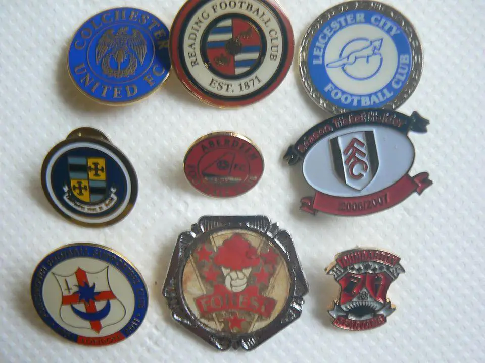 Значки футбольные. 1