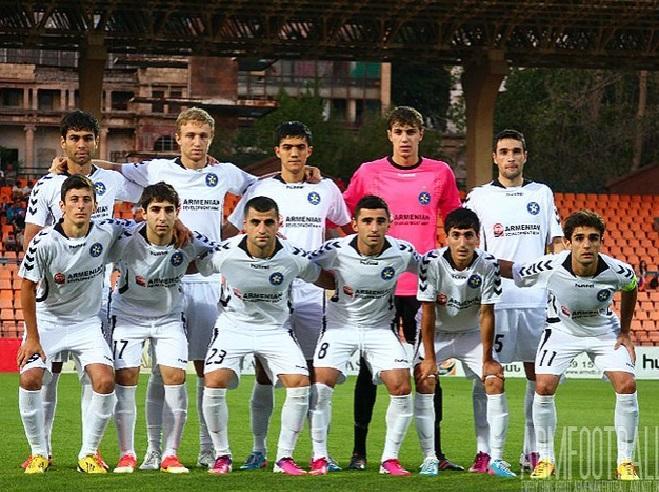 Официальная футбольная игровая майка ФК Пюник Армения, 2013-2014 3