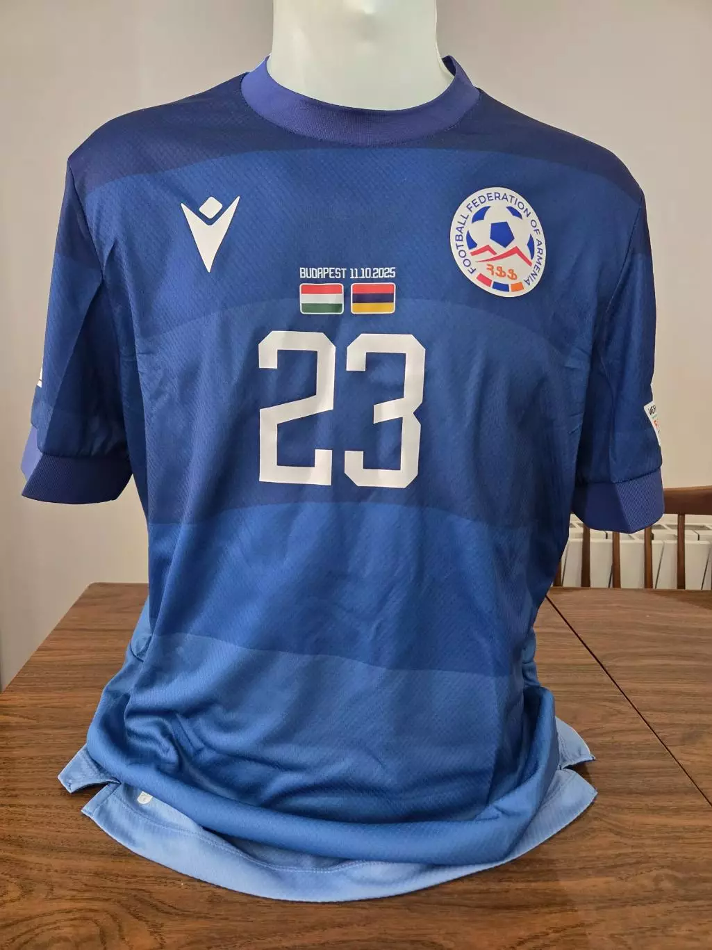 Официальная футбольная игровая майка сборной Армении 11.10.2025