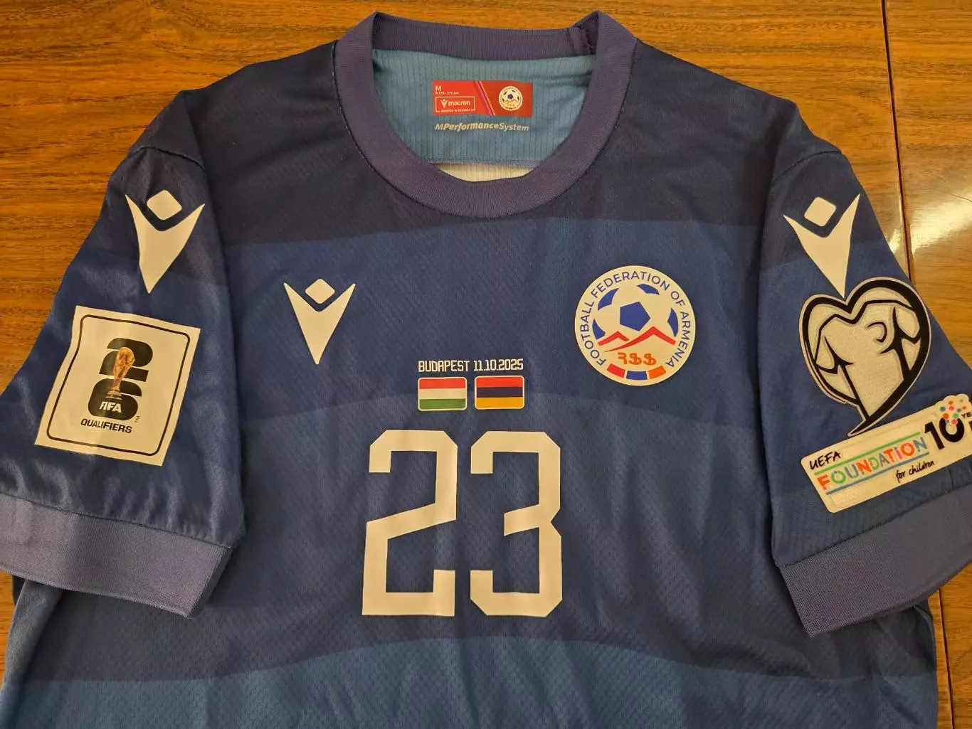 Официальная футбольная игровая майка сборной Армении 11.10.2025 1