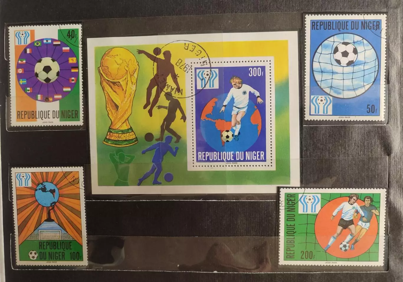 Нигер. Чемпионат мира Артгентина 1978 . 1 блок + 4 марки