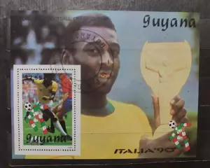 Гайана Чемпионат мира по футболу Италия 1990 посвящённая Королю футбола Пеле. б