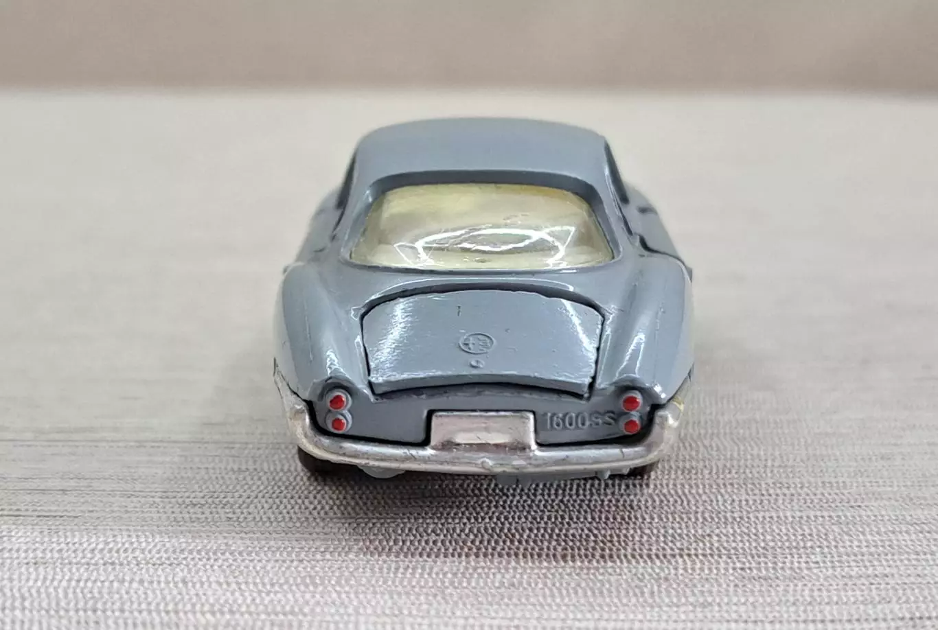 Модель автомобиля Alfa Romeo Giulia 1600 SS 1:43, люкс, СССР, родная коробка 4