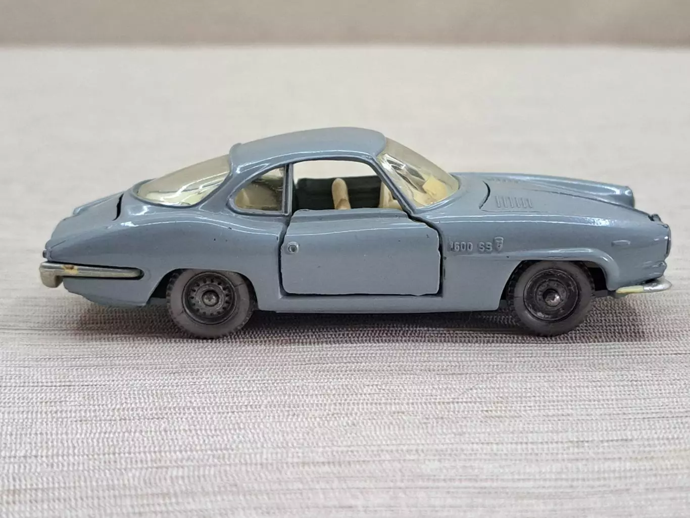 Модель автомобиля Alfa Romeo Giulia 1600 SS 1:43, люкс, СССР, родная коробка 3