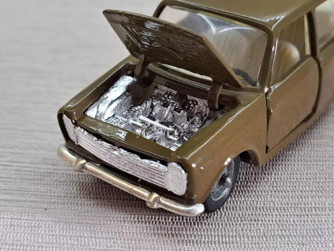 Модель авто Innocenti Morris IM3 1:43, люкс, СССР, родная коробка 5