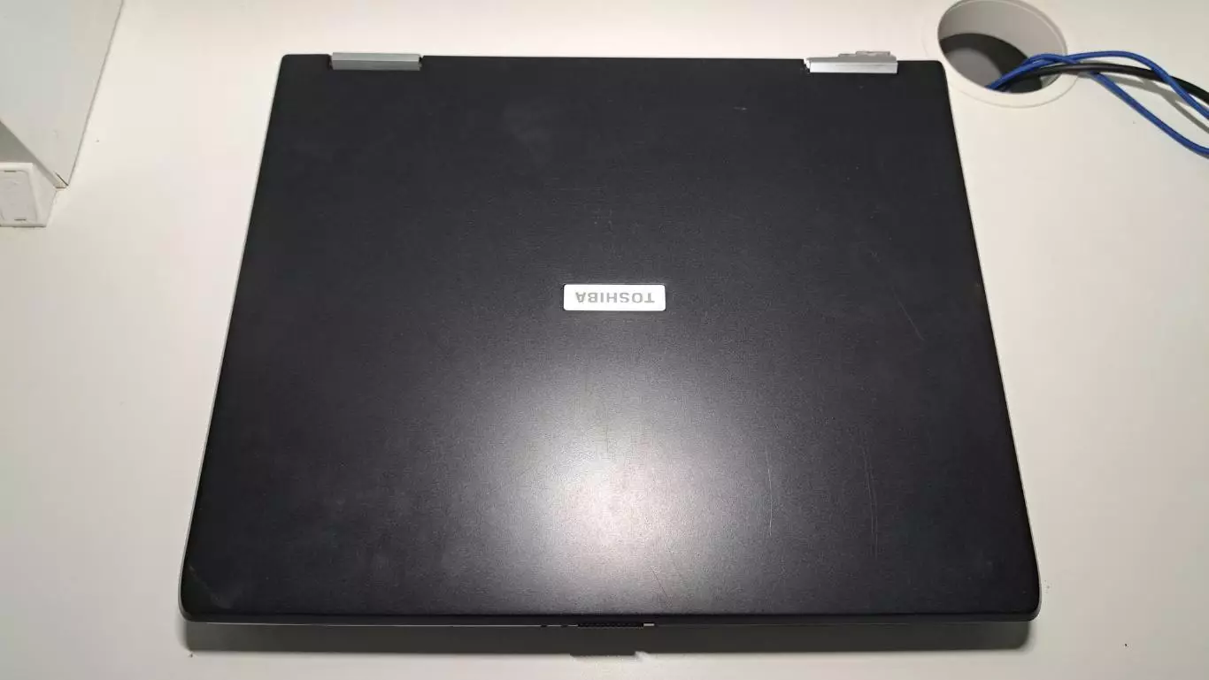 Ноутбук Toshiba Satellite L10-205 на запчасти 1
