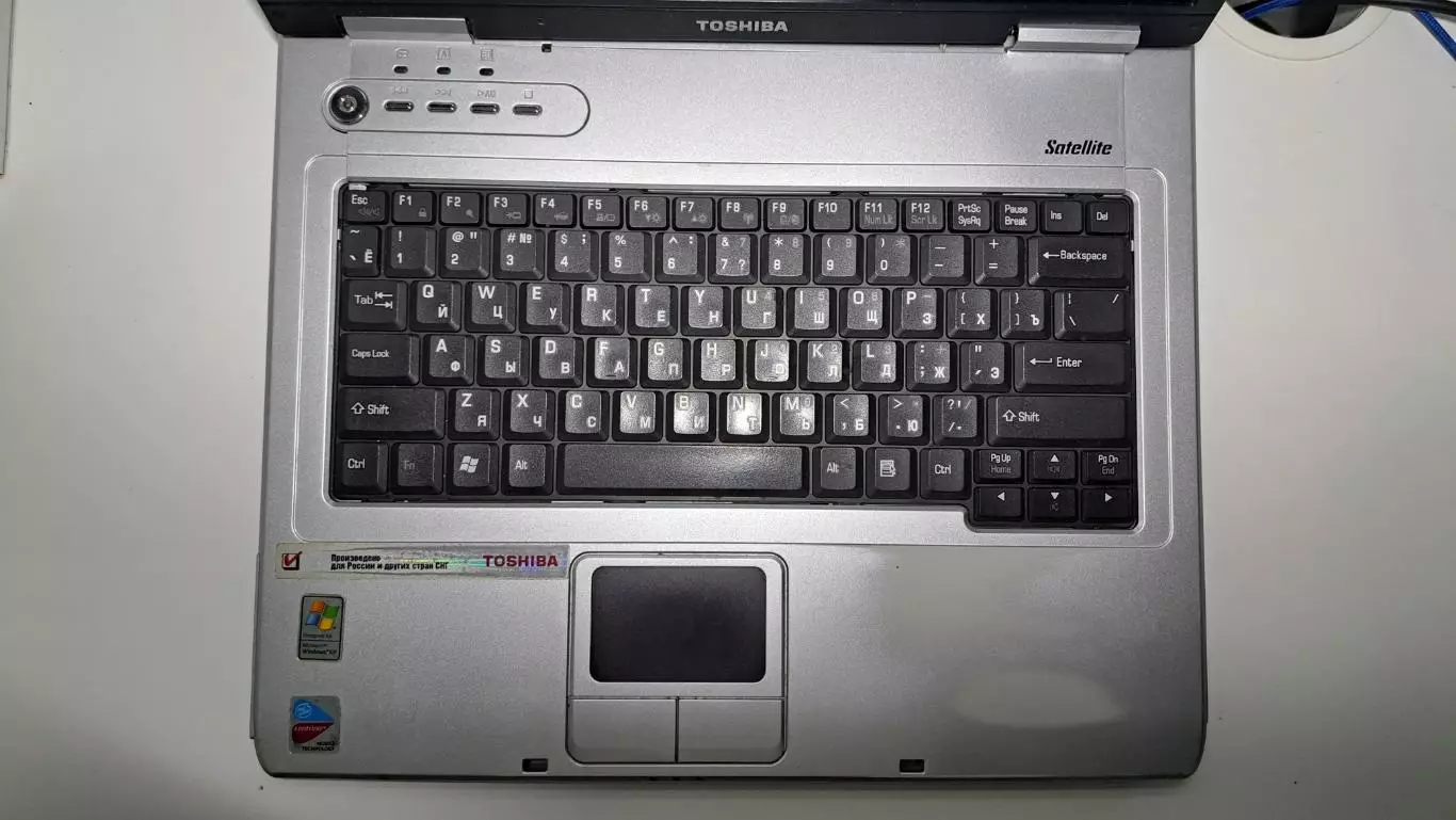 Ноутбук Toshiba Satellite L10-205 на запчасти 4