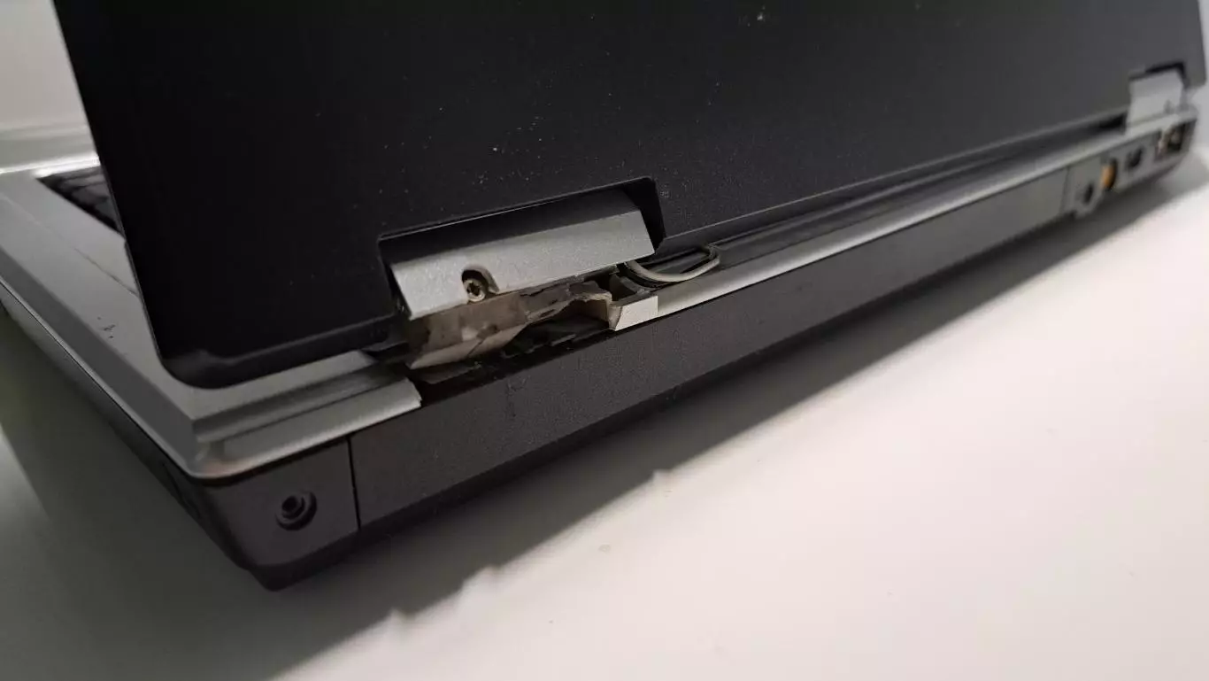 Ноутбук Toshiba Satellite L10-205 на запчасти 5