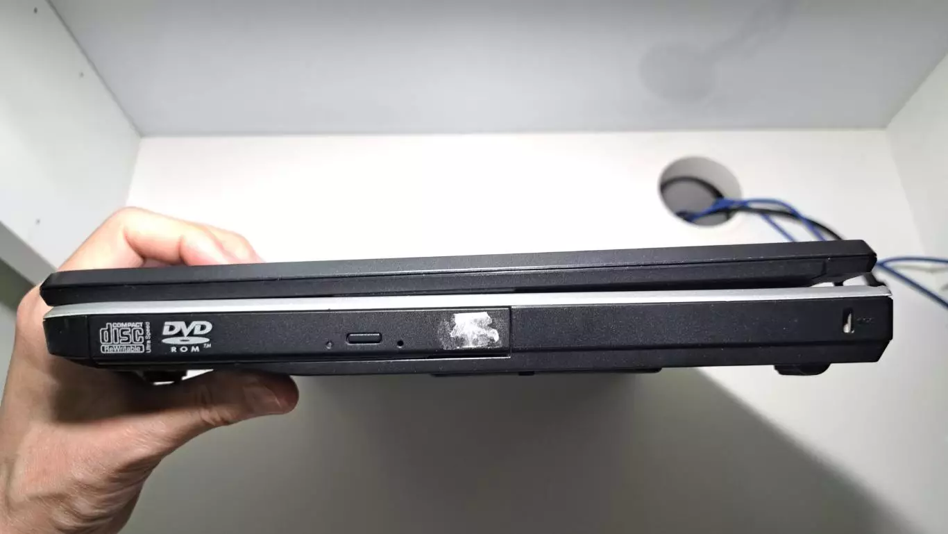 Ноутбук Toshiba Satellite L10-205 на запчасти 3