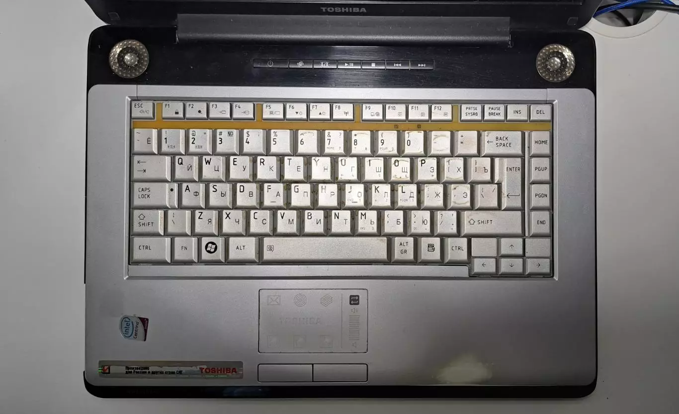 Ноутбук Toshiba Satellite A200-23P на запчасти 3