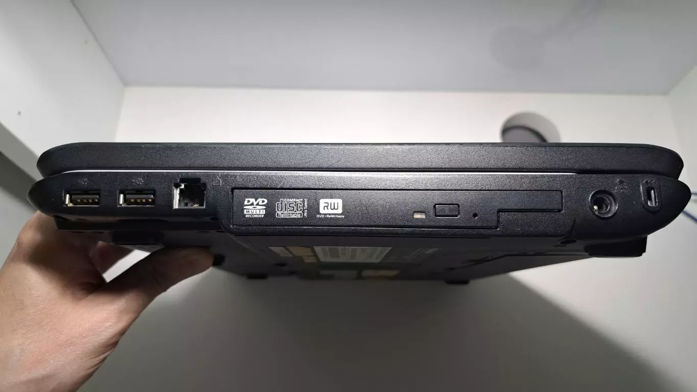 Ноутбук Toshiba Satellite A200-23P на запчасти 4