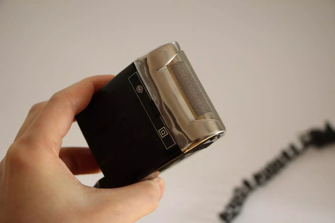 Винтажная электробритва Харьков-102 в футляре 3