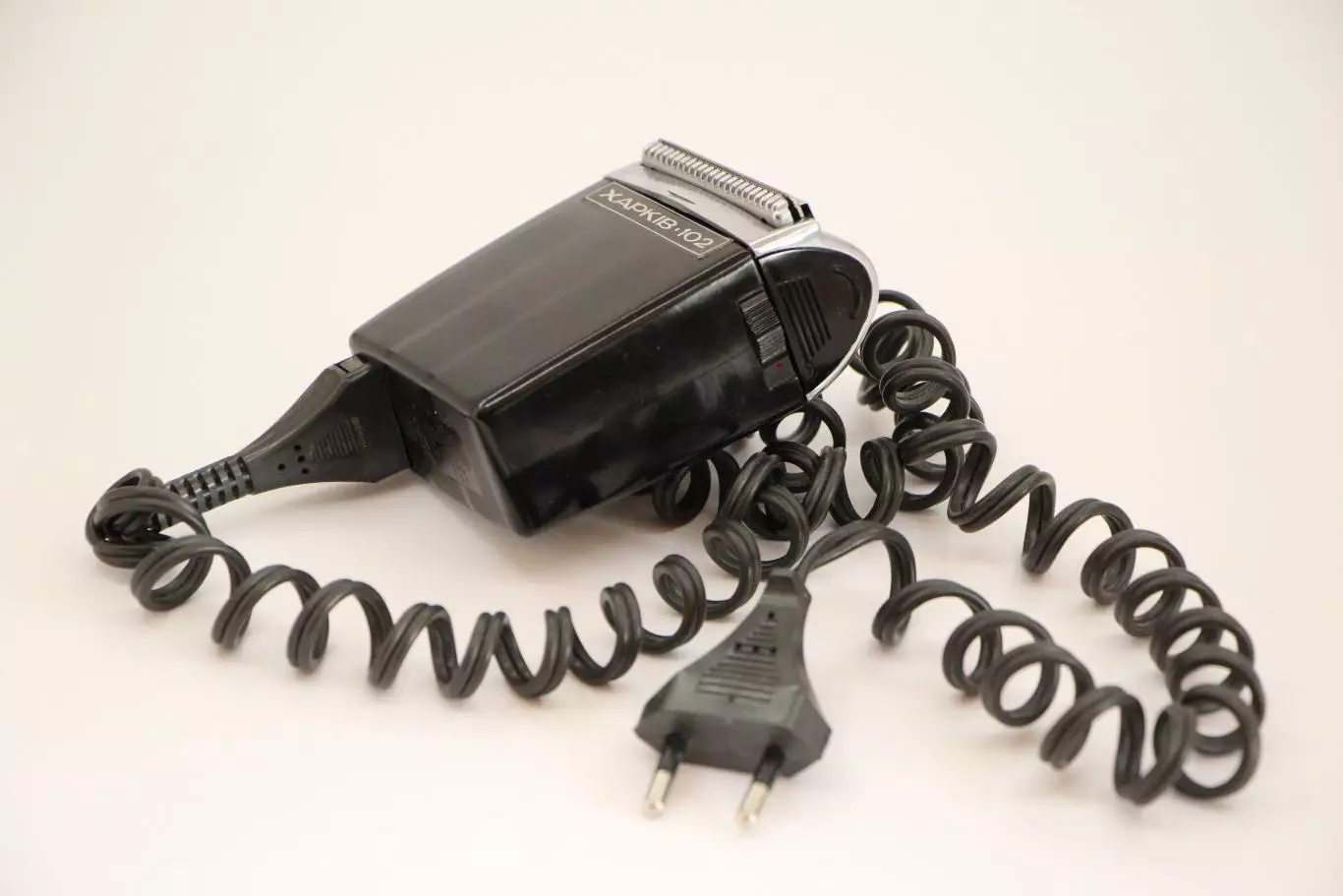 Винтажная электробритва Харьков-102 в футляре 6