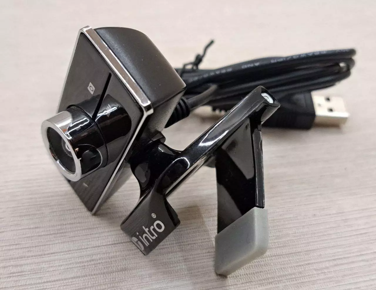 Вебкамера Intro WU401E 3