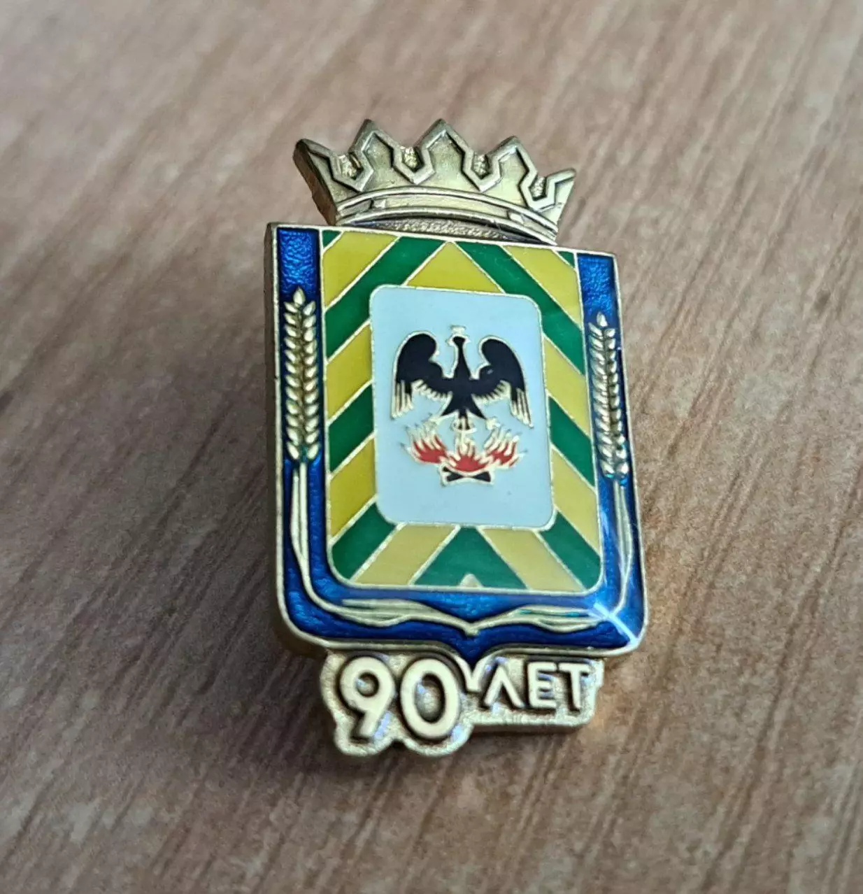 Небольшая коллекция винтажных мини значков на цанге 5