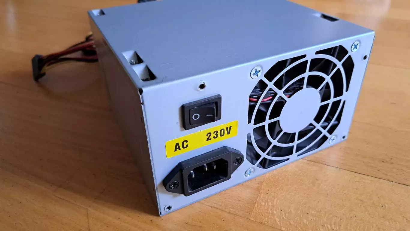 Компьютерный блок питания Inwin Powerman PM-400ATX 2