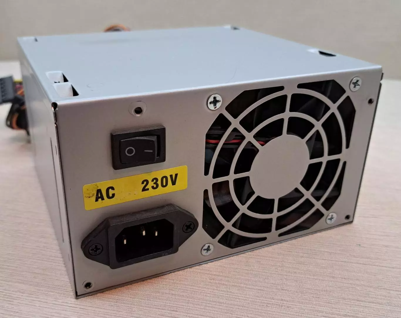 Компьютерный блок питания Inwin Powerman PM-400ATX 2