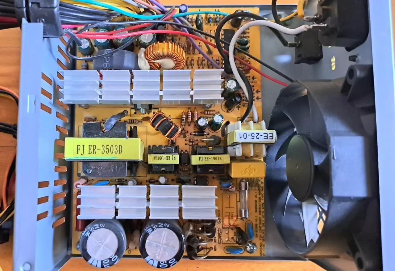 Компьютерный блок питания Inwin Powerman PM-400ATX 3