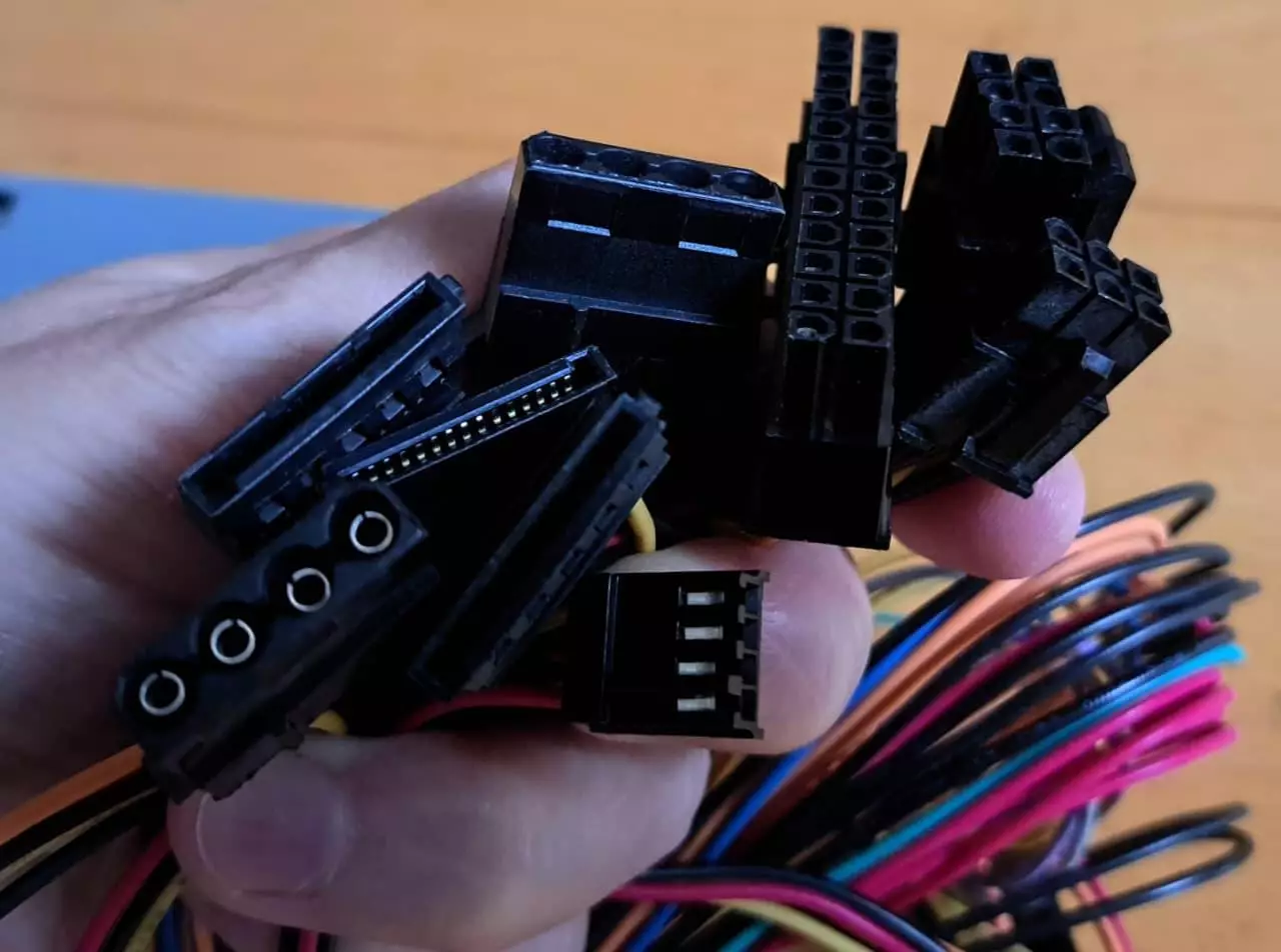 Компьютерный блок питания Inwin Powerman PM-400ATX 4