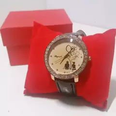 Часы женские новые в подарочной упаковке