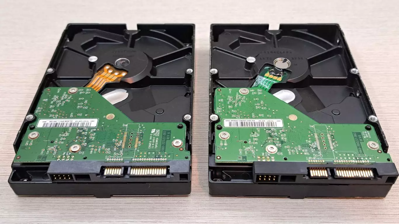 2 жестких диска WD Caviar SE по 160Gb, рабочие 1